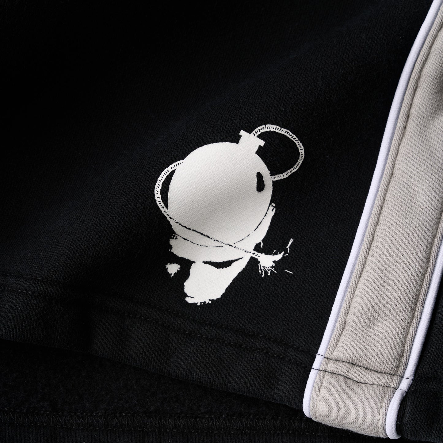 Destruction Fleece Shorts