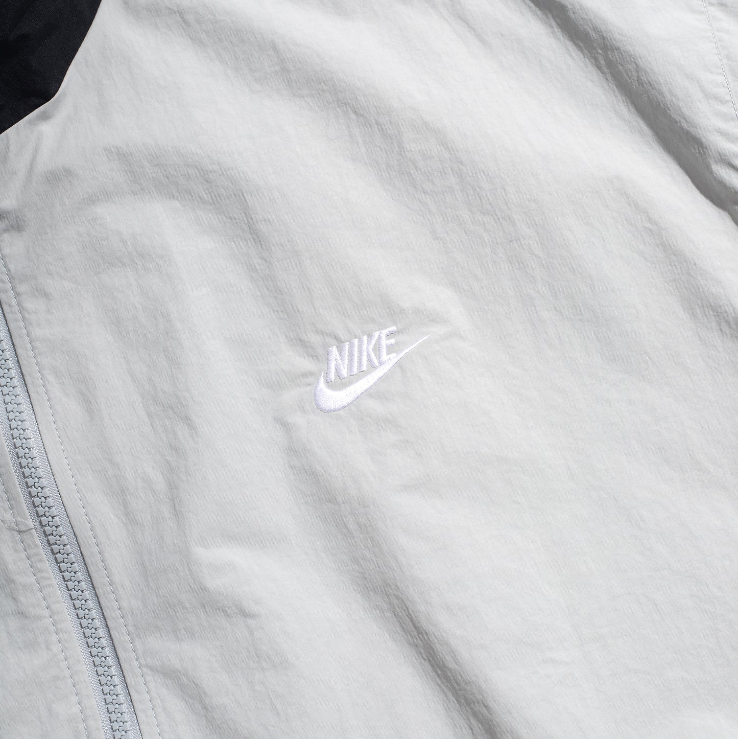 Light Smoke Grey / Black / White