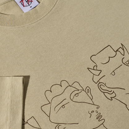 Contrast | 8 Heads T-Shirt