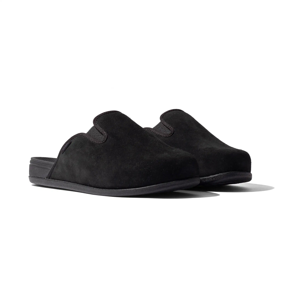 Vans MTE Harbor Mule VR3 in Black, angled front view of the black pair.
